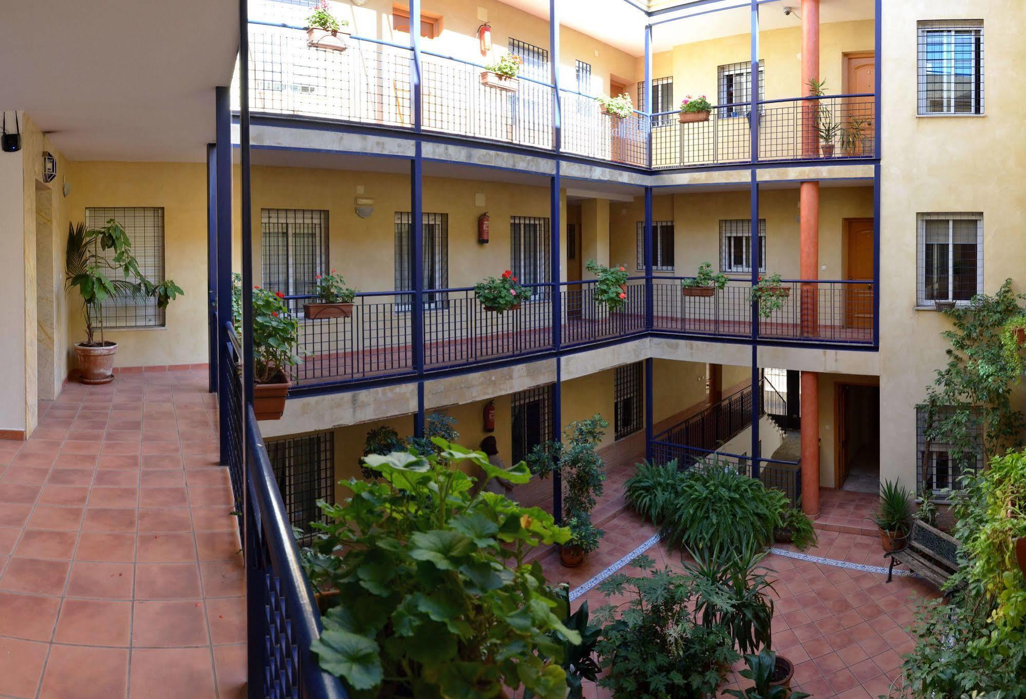 Apartamentos Sevilla Exterior photo